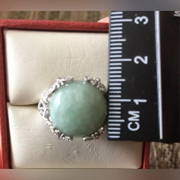 VINTAGE Jadeite Green Jade Ring Sterling Silver (marked) 925 - Size 7.5 US - Picture 9 of 9